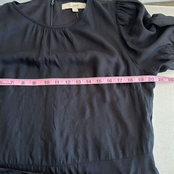 NWT LOFT Women’s Puff Sleeve Fit & Flare Mini Dress with Tiered Skirt Black  12 - Picture 6 of 14